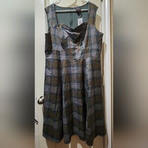 Torrid Outlander Plaid Dress in Gray and Brown Sz 18